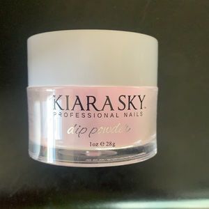 Kiara sky petal dust dip powder